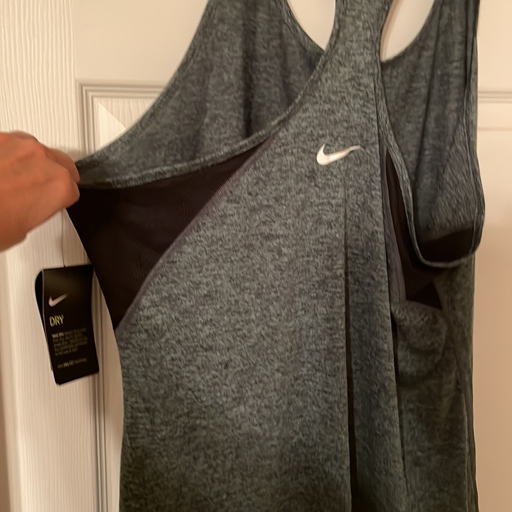 Nike Dri-Fit - Picture 4 of 4